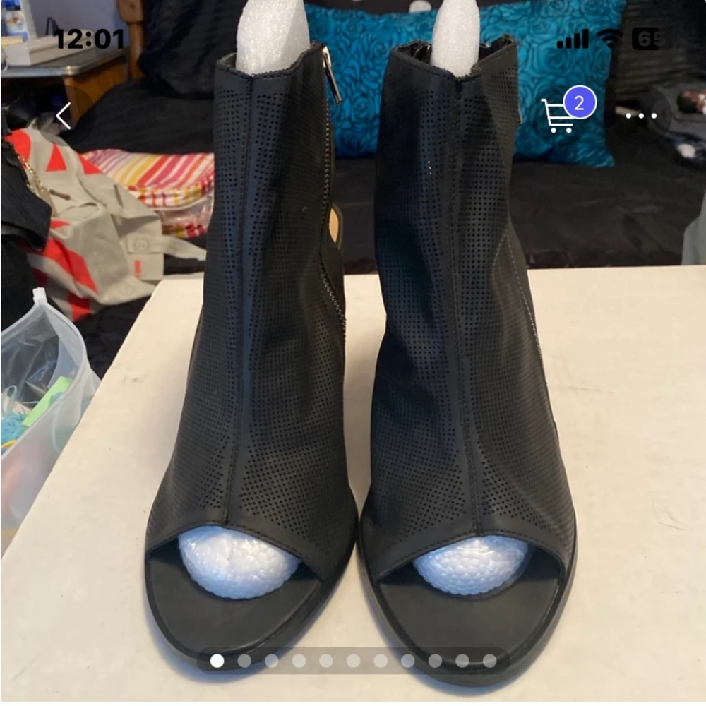 Women’s boot sandals